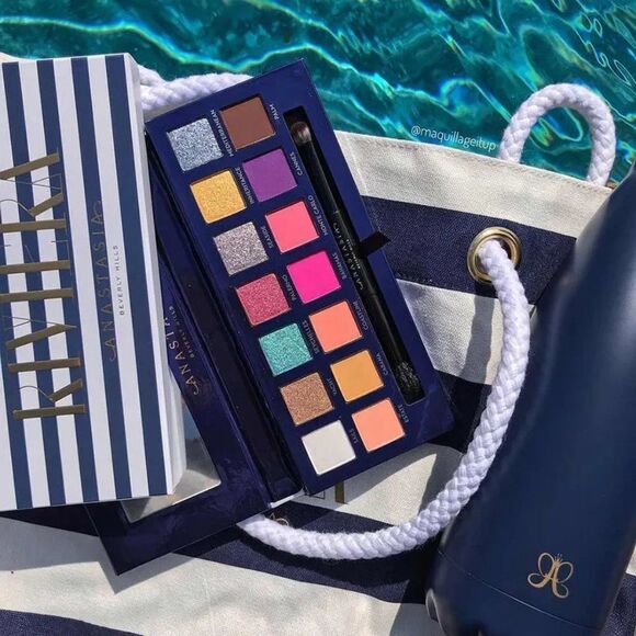 Anastasia Beverly Hills Riviera Palette is perfect 14 Eye shadows - Picture 5 of 16